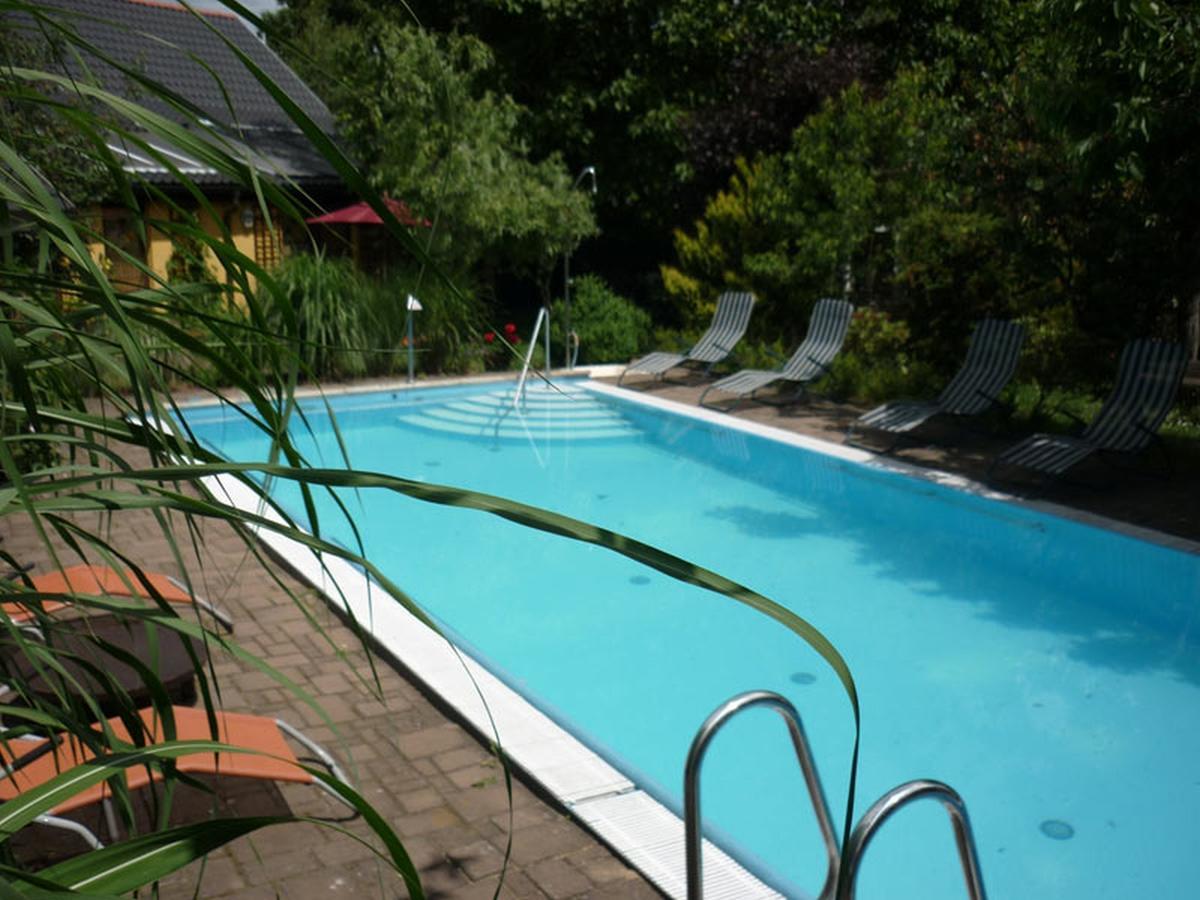 Fuenf Linden Hotel Straupitz Bagian luar foto